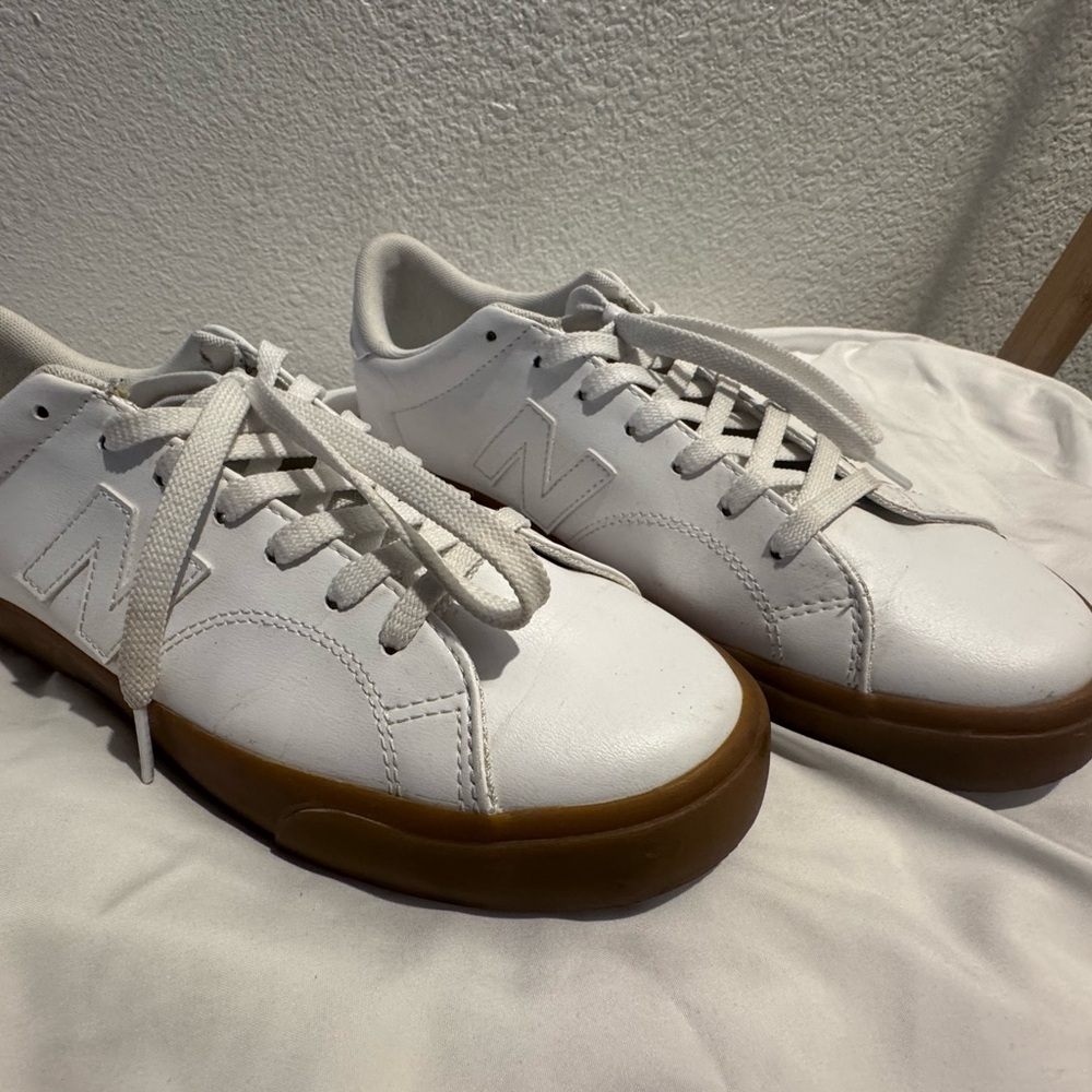 Men’s New Balance CT 210 white sneakers size 9.5